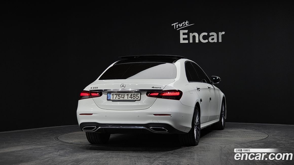 Mercedes-Benz E-Class 2021