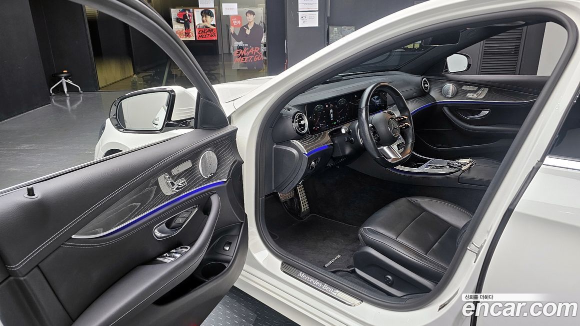 Mercedes-Benz E-Class 2021