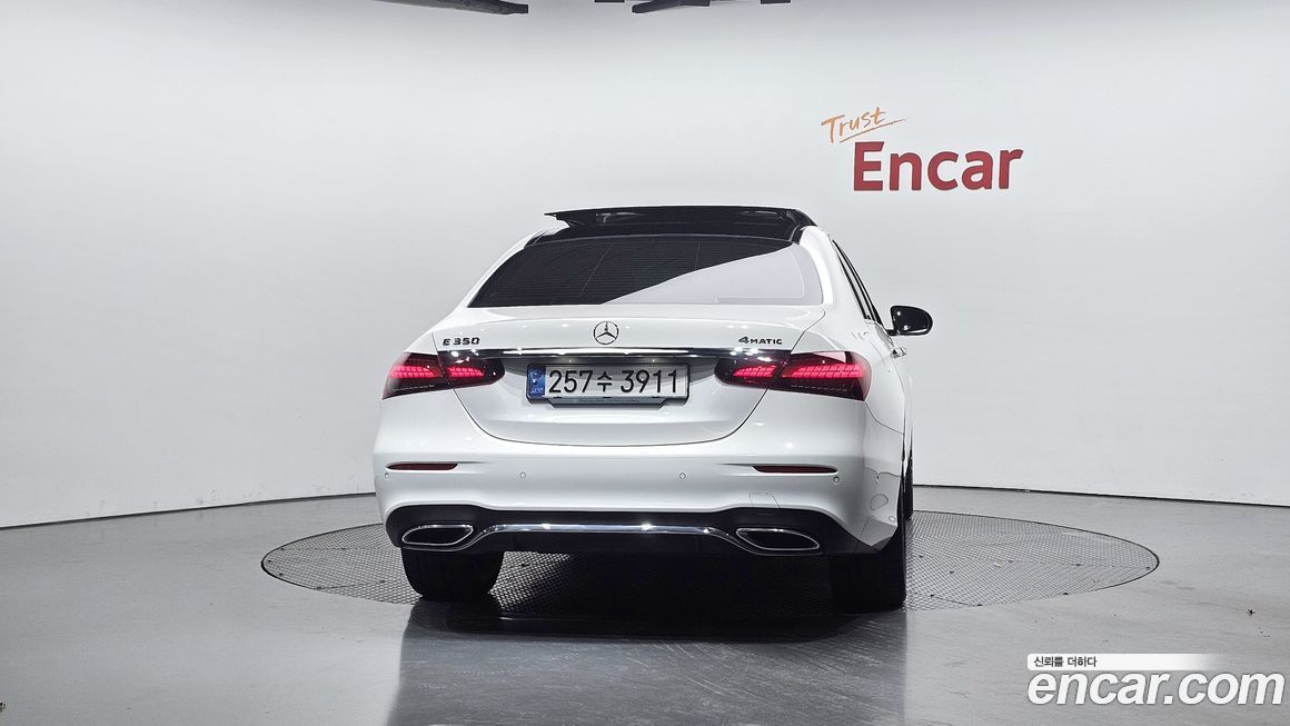 Mercedes-Benz E-Class 2021