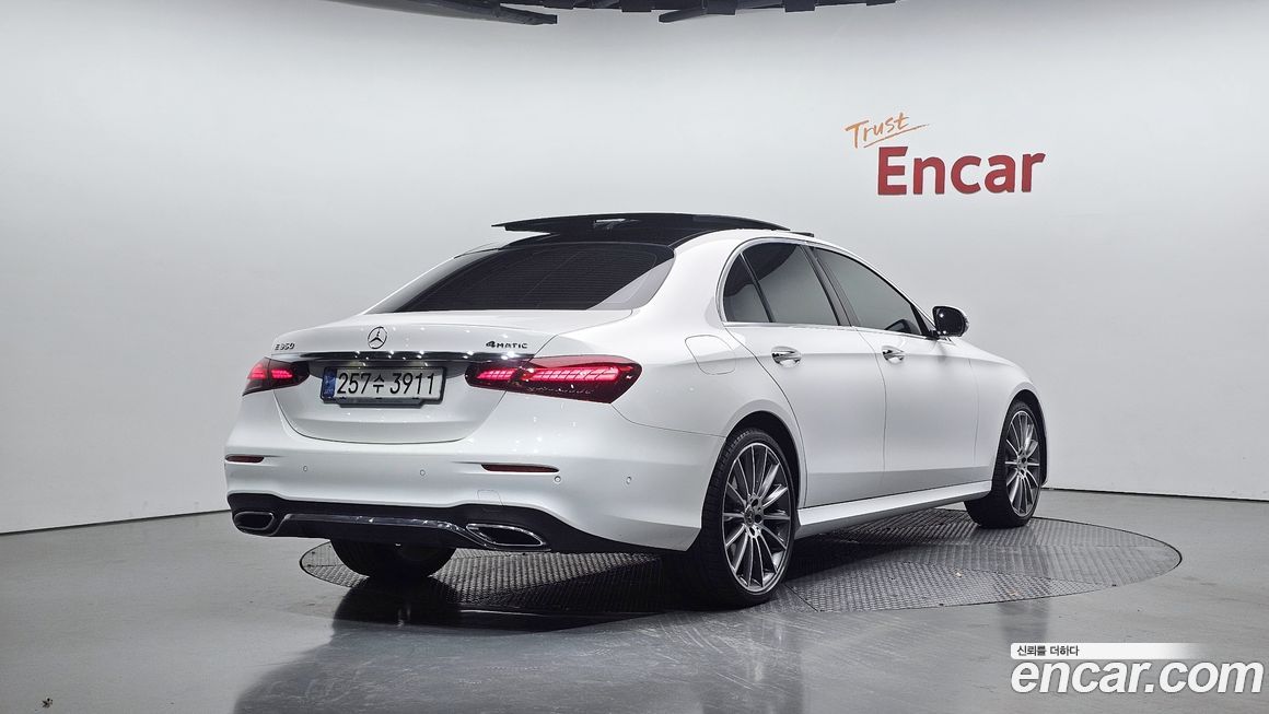 Mercedes-Benz E-Class 2021