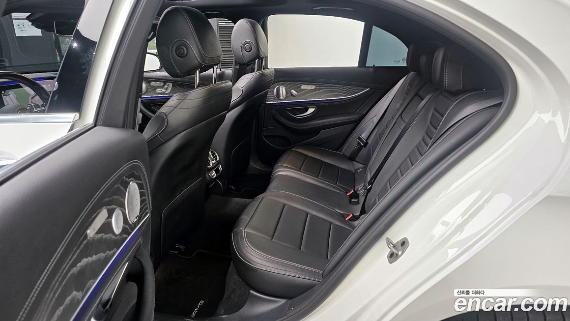 Mercedes-Benz E-Class 2021