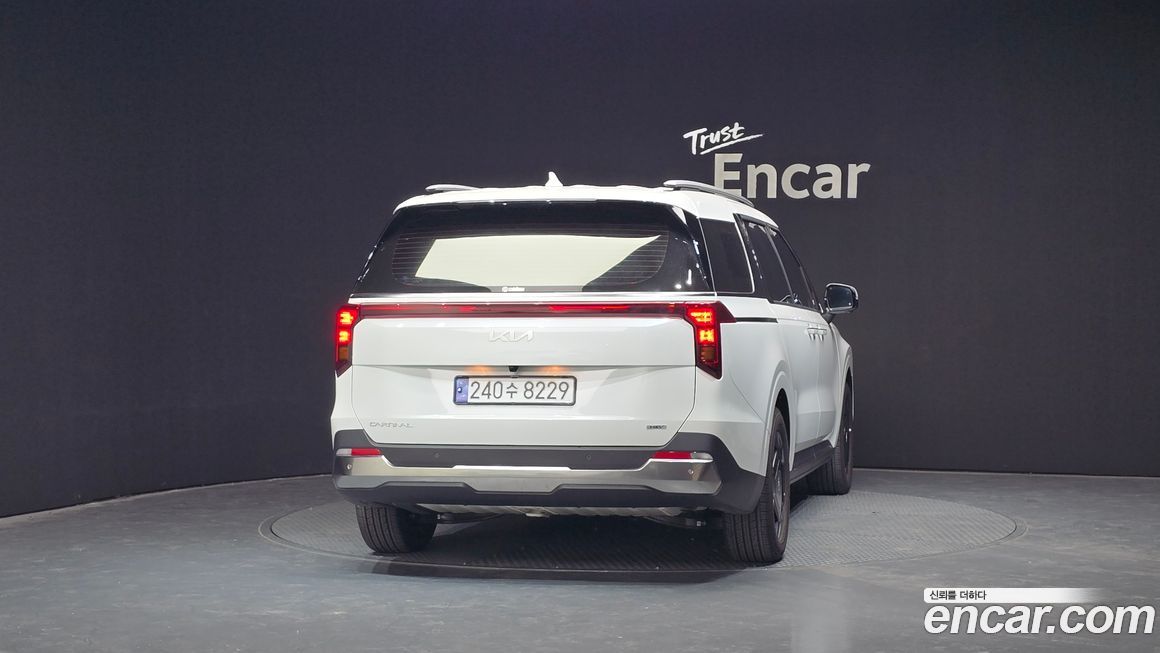 Kia Canival 2025