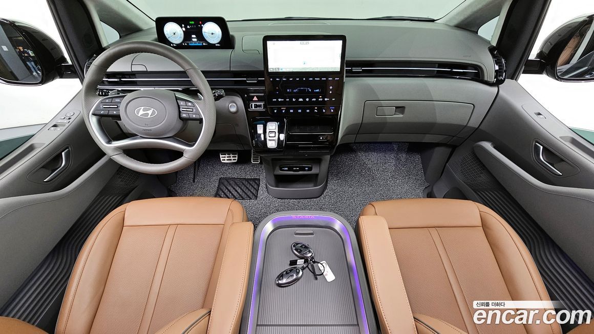 Hyundai Staria 2025