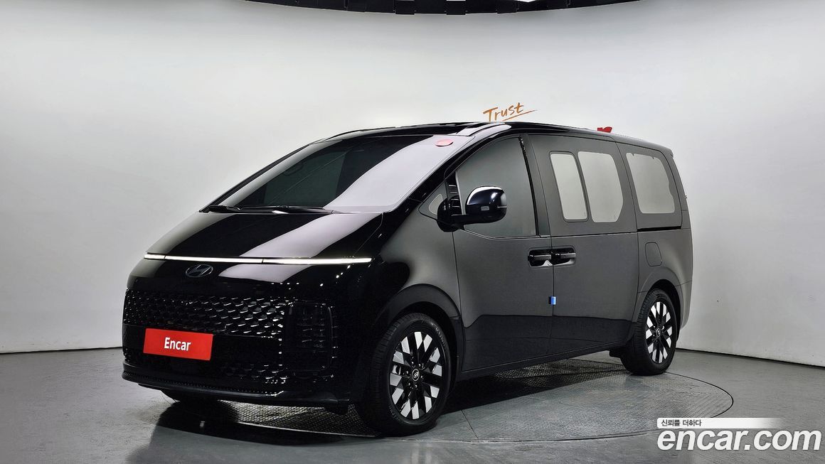 Hyundai Staria 2025