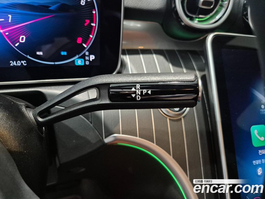 Mercedes-Benz C-Class 2025