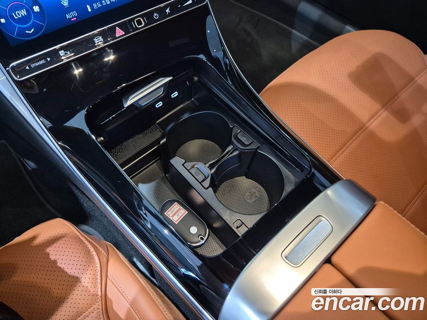 Mercedes-Benz C-Class 2025