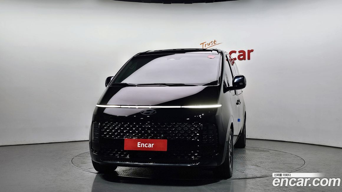 Hyundai Staria 2025