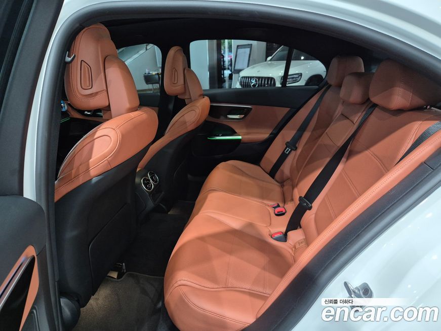 Mercedes-Benz C-Class 2025