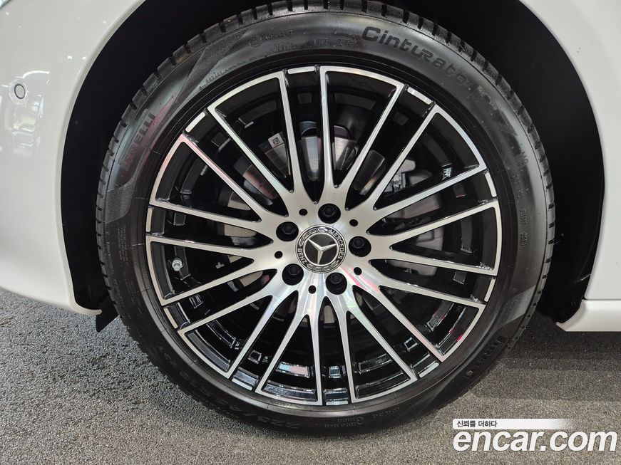 Mercedes-Benz C-Class 2025