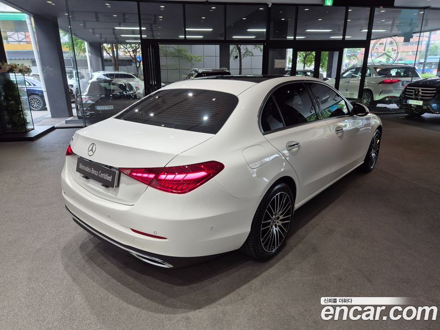 Mercedes-Benz C-Class 2025