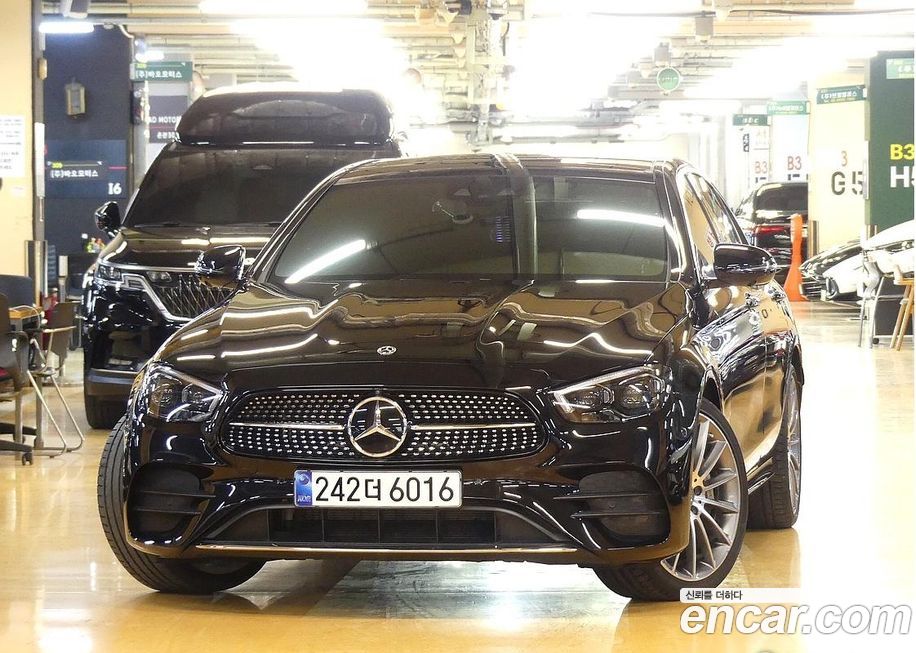 Mercedes-Benz E-Class 2022