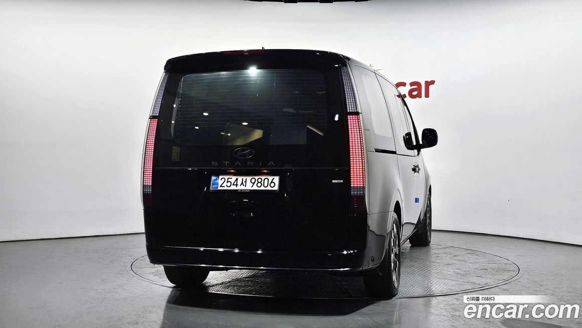 Hyundai Staria 2025