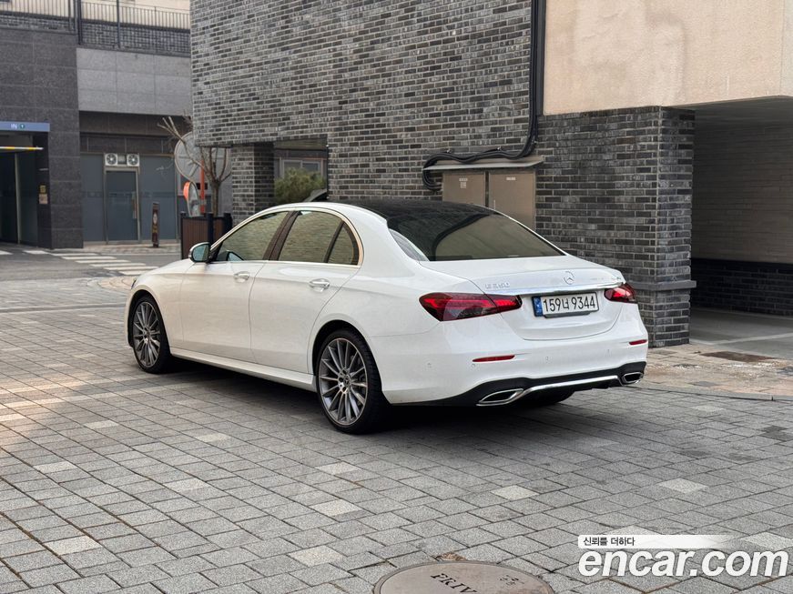 Mercedes-Benz E-Class 2022