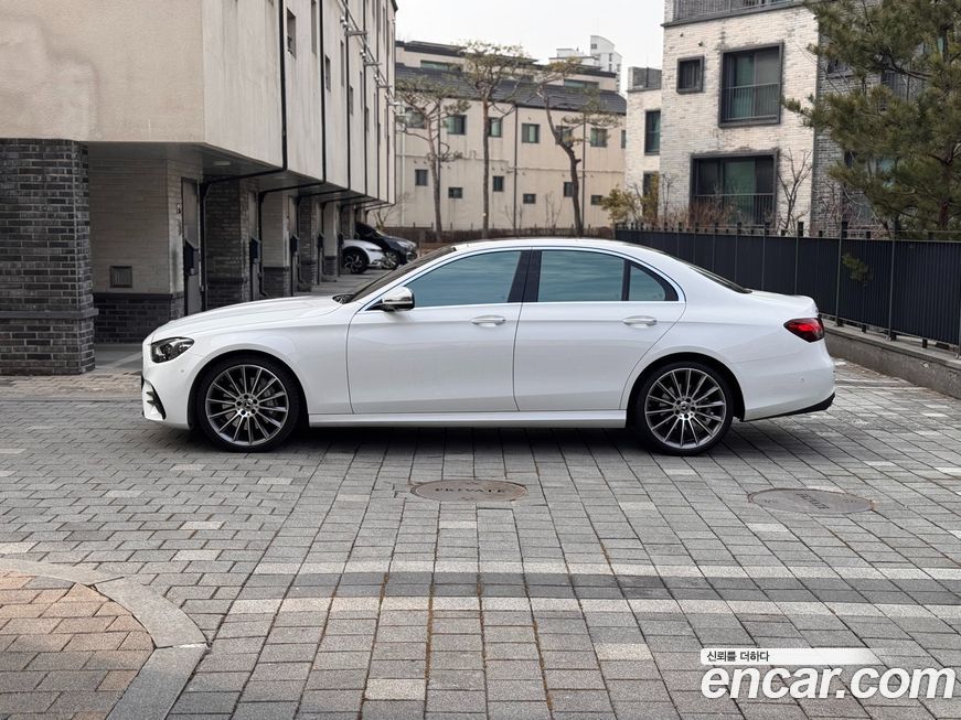 Mercedes-Benz E-Class 2022