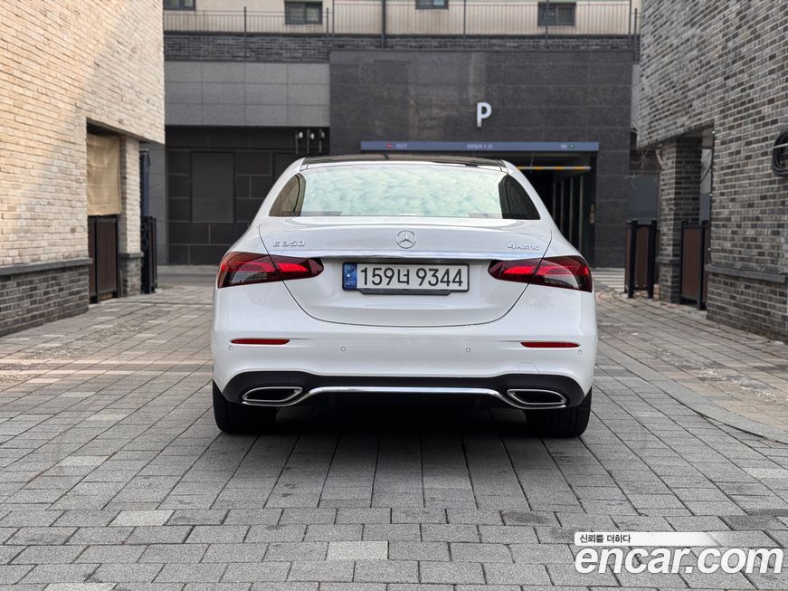 Mercedes-Benz E-Class 2022