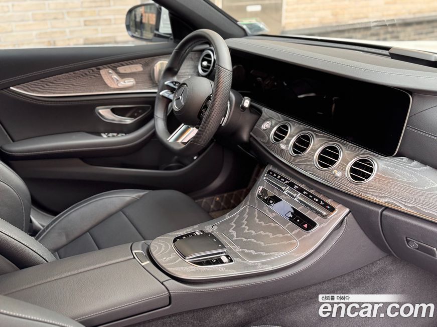 Mercedes-Benz E-Class 2022