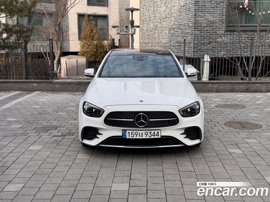 Mercedes-Benz E-Class 2022