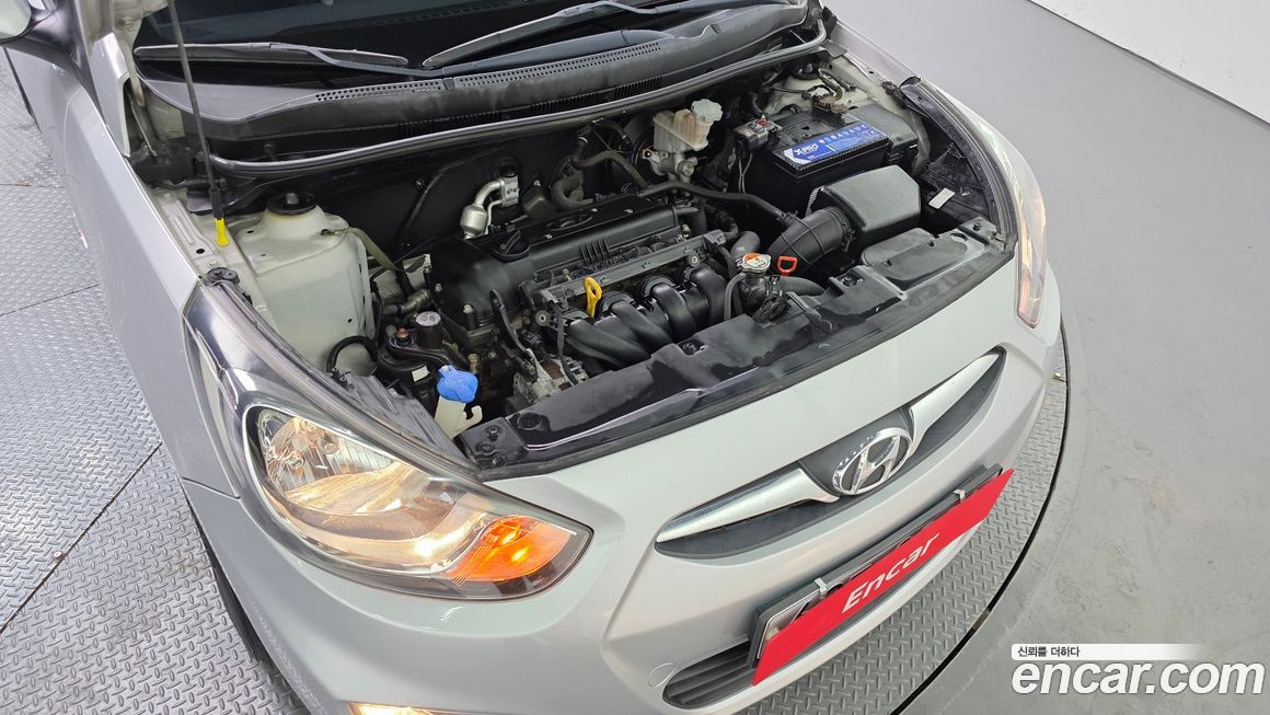 Hyundai Accent 2012