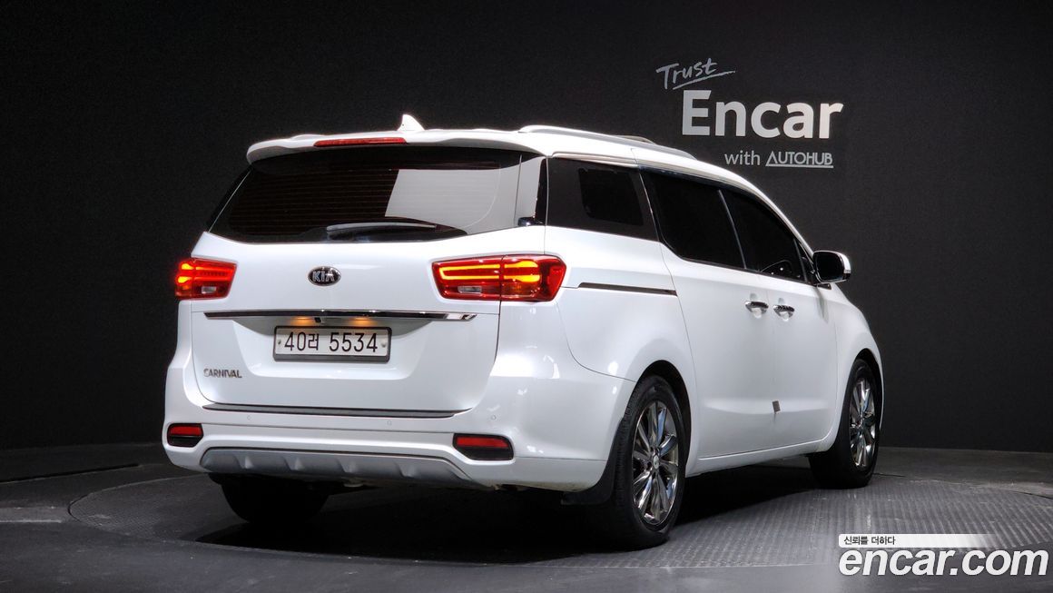 Kia Canival 2019