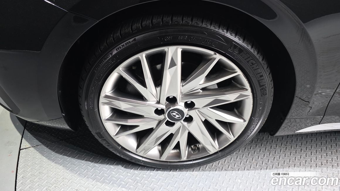 Hyundai Grandeur 2021