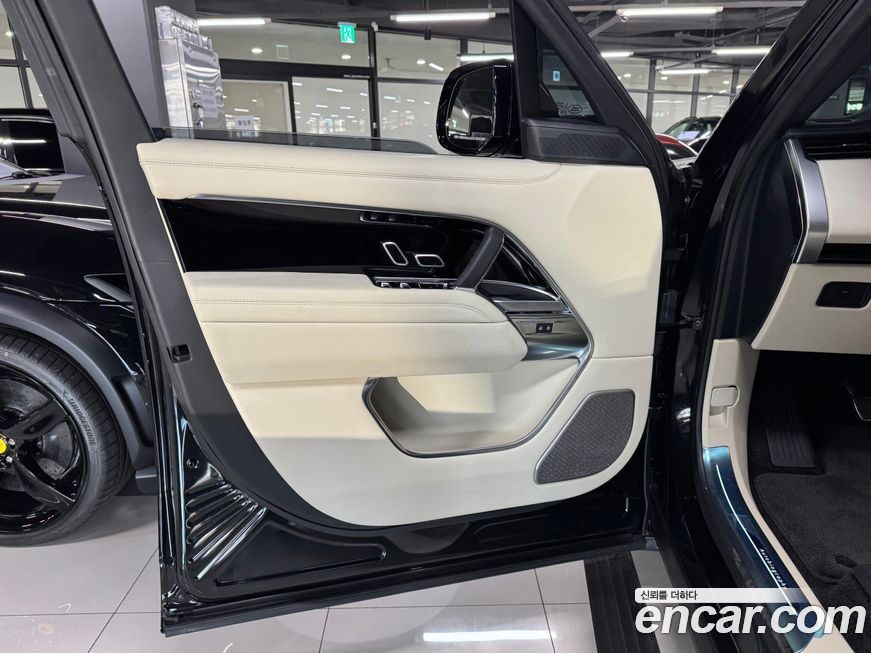 Land Rover Range Rover 2025