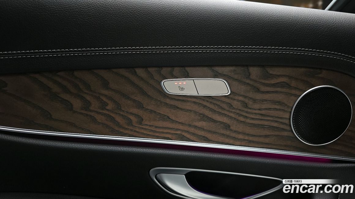 Mercedes-Benz E-Class 2022