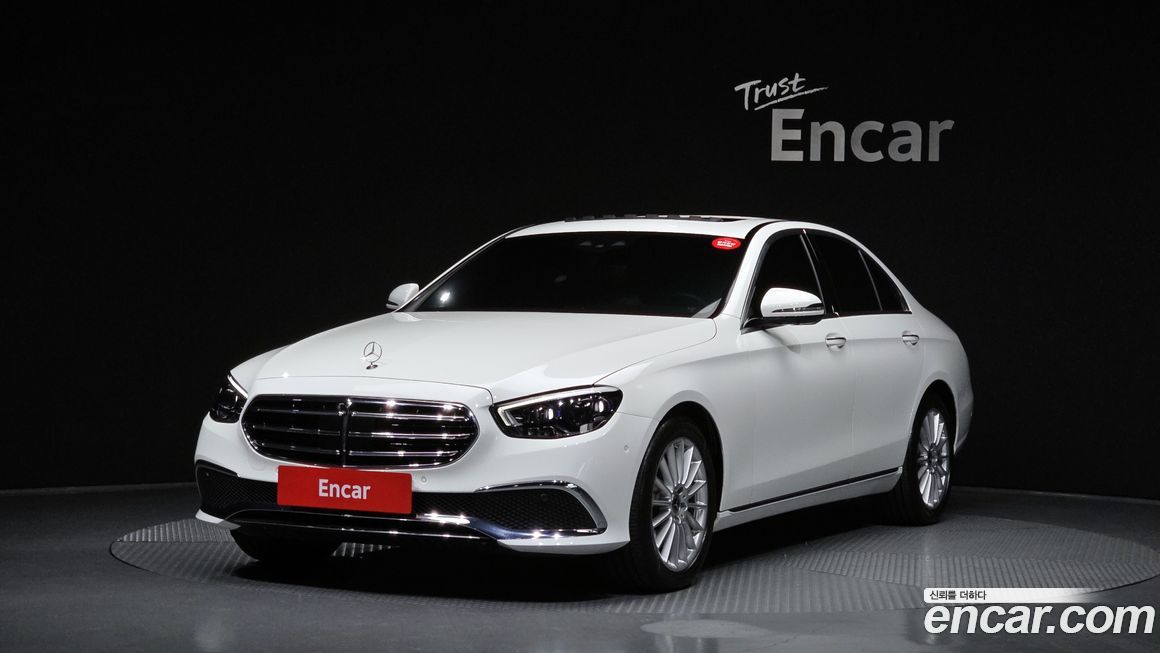 Mercedes-Benz E-Class 2022