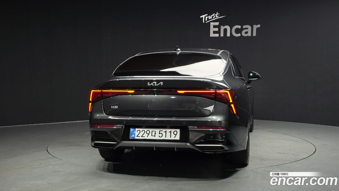 Kia K5 2025