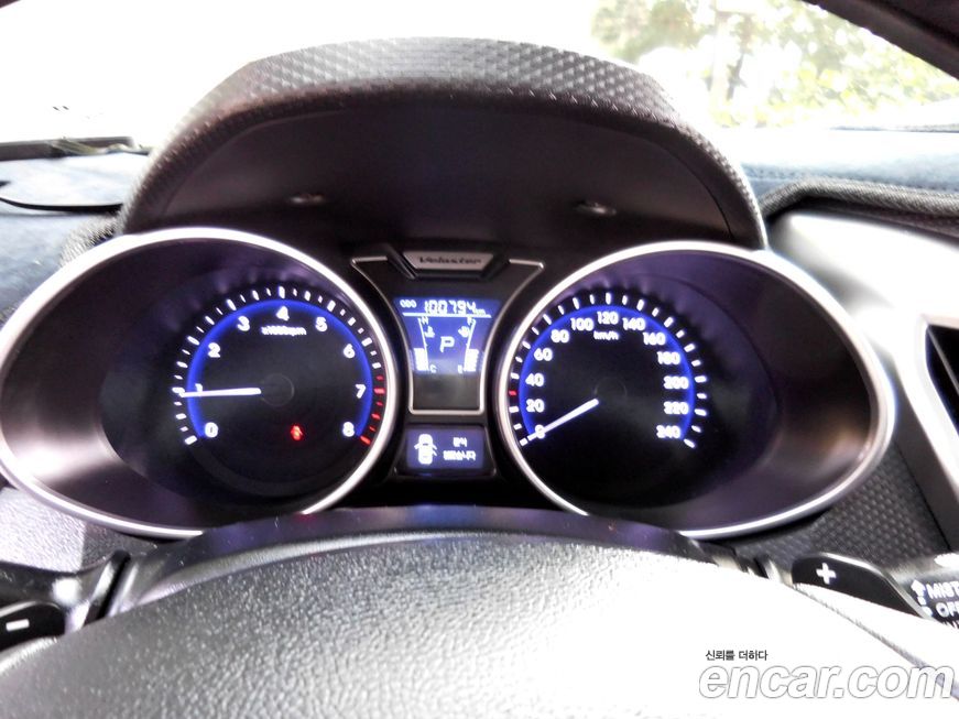 Hyundai Veloster 2012