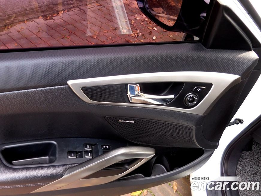 Hyundai Veloster 2012