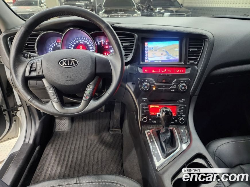 Kia K5 2011