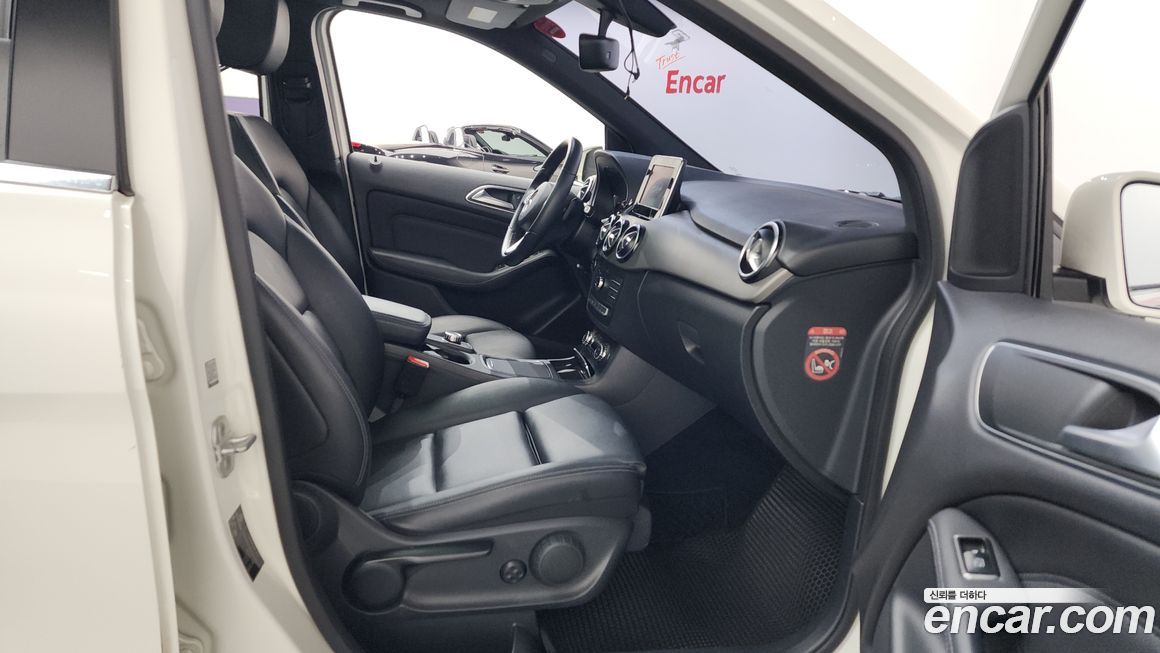 Mercedes-Benz B-Class 2016