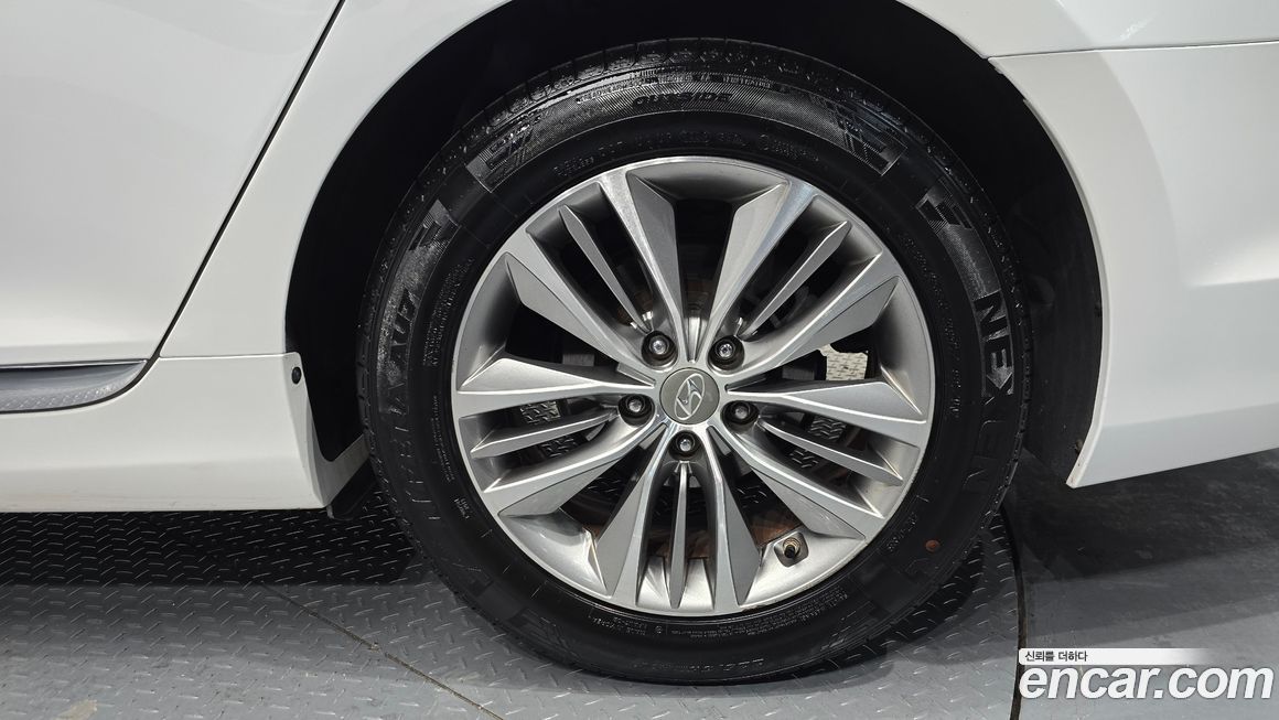 Hyundai Grandeur 2016