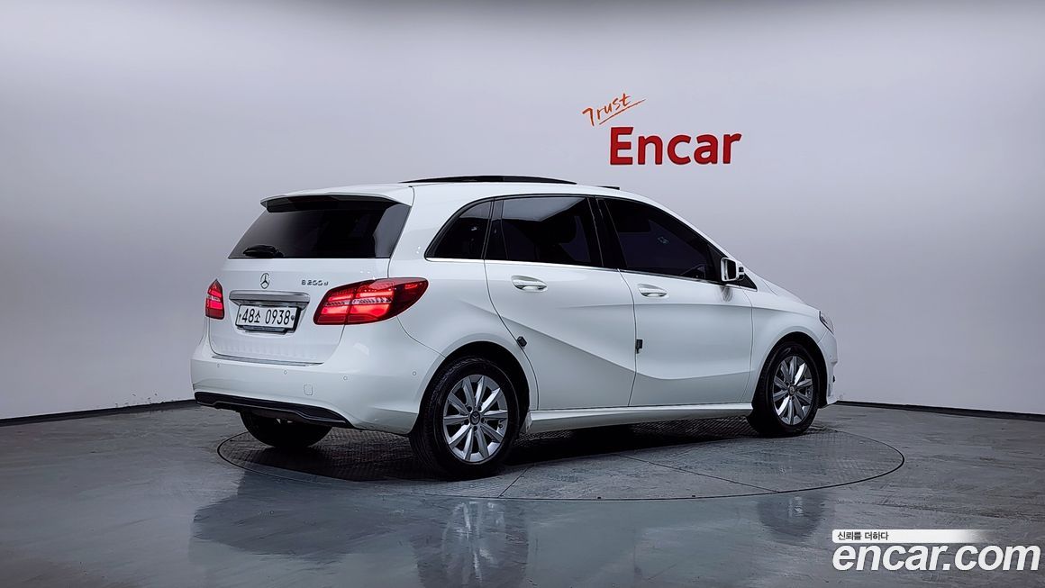 Mercedes-Benz B-Class 2016