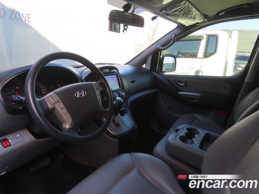 Hyundai Starex 2016