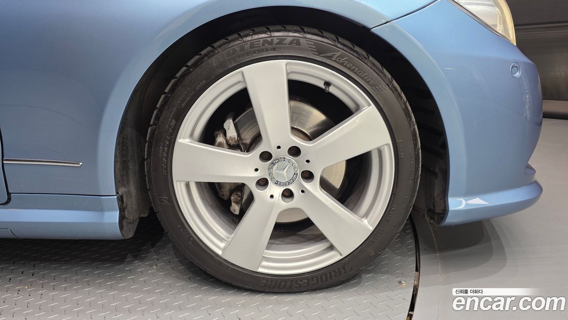 Mercedes-Benz E-Class 2011