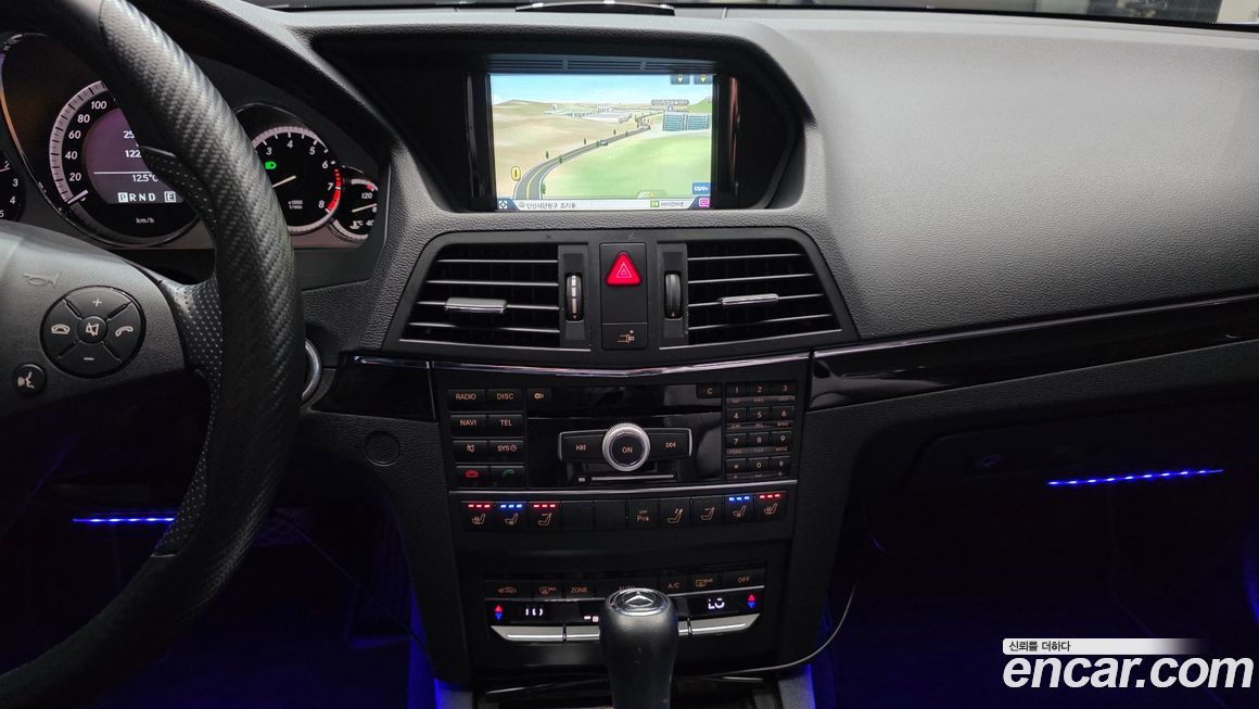 Mercedes-Benz E-Class 2011