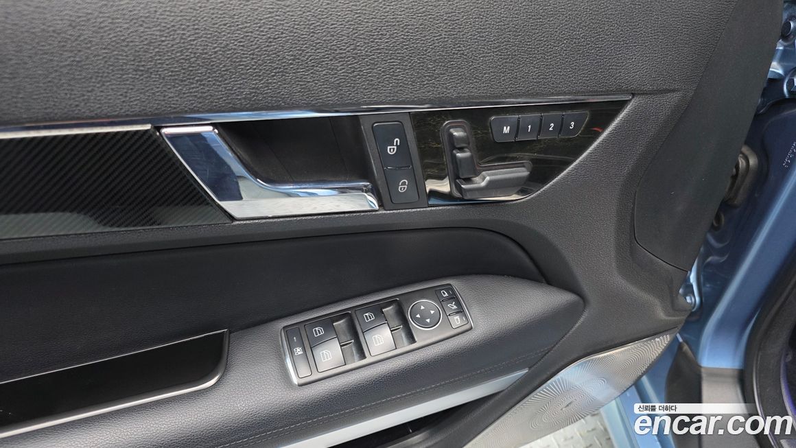 Mercedes-Benz E-Class 2011