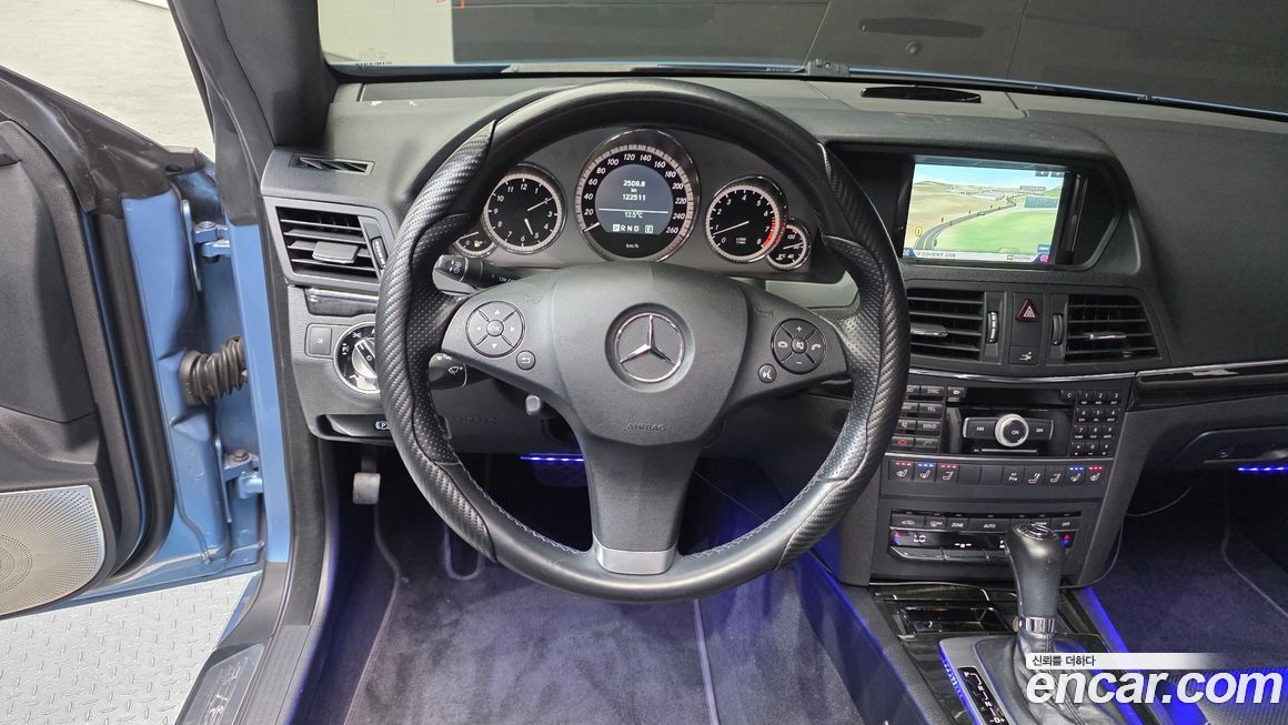 Mercedes-Benz E-Class 2011