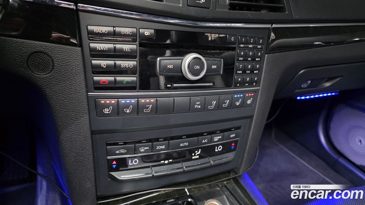 Mercedes-Benz E-Class 2011