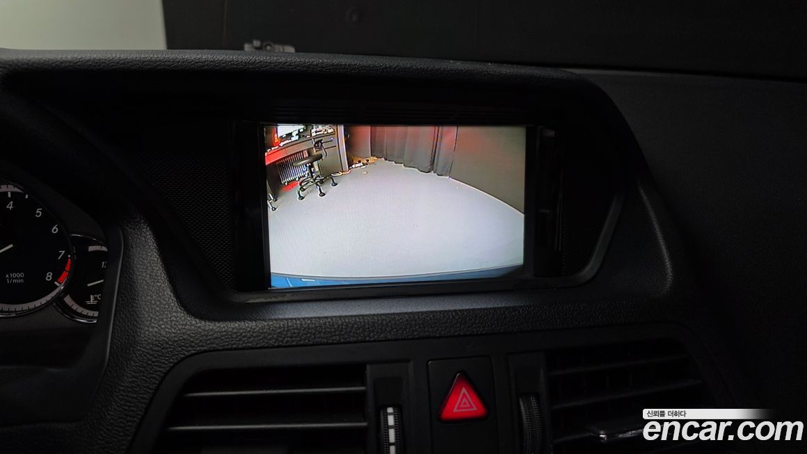 Mercedes-Benz E-Class 2011