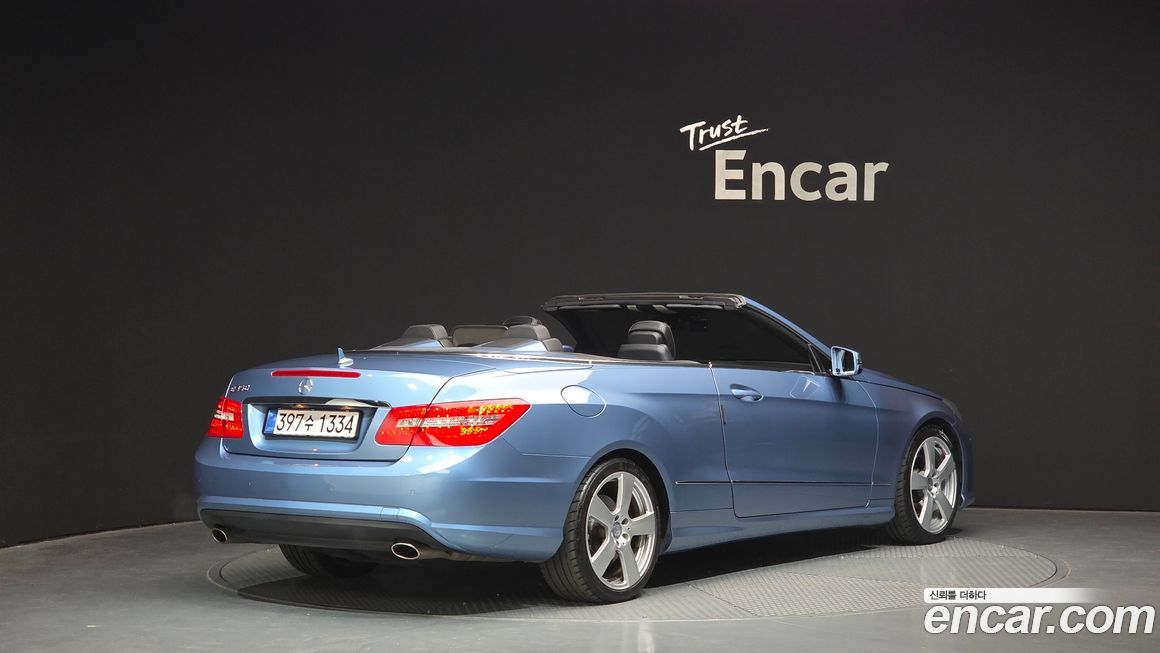 Mercedes-Benz E-Class 2011