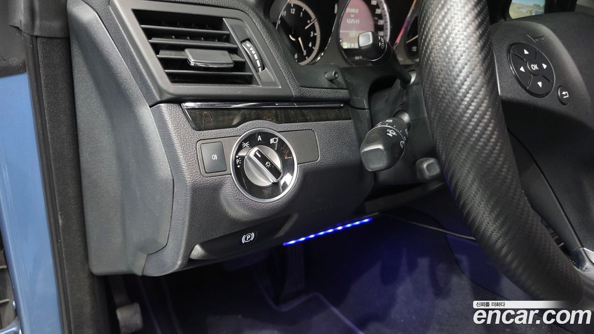 Mercedes-Benz E-Class 2011