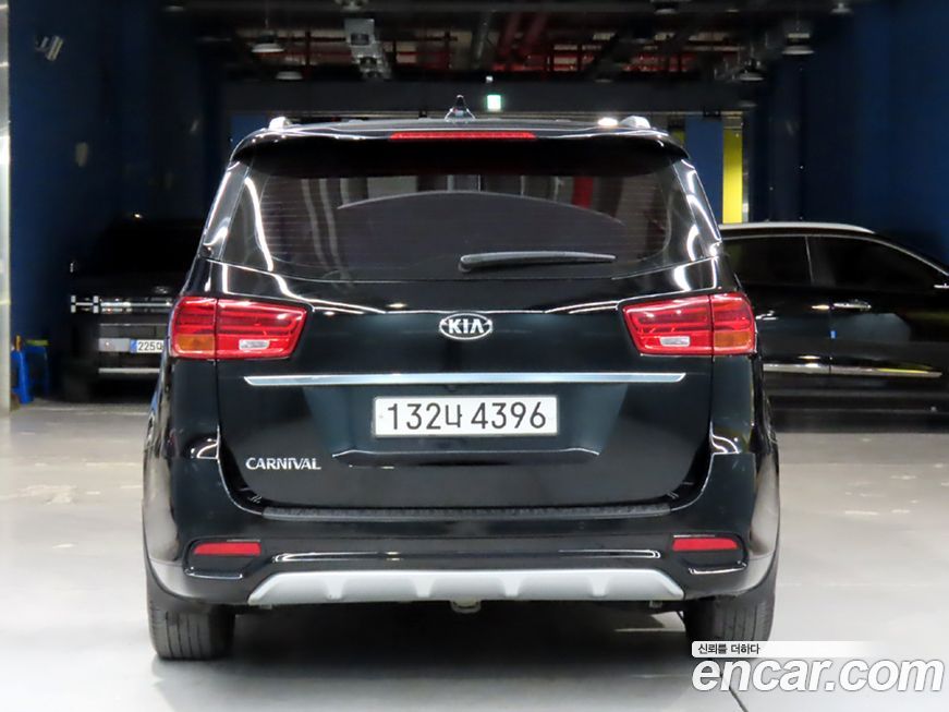 Kia Canival 2019