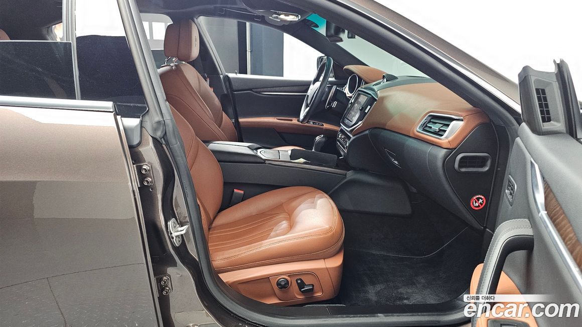 Maserati Ghibli 2017