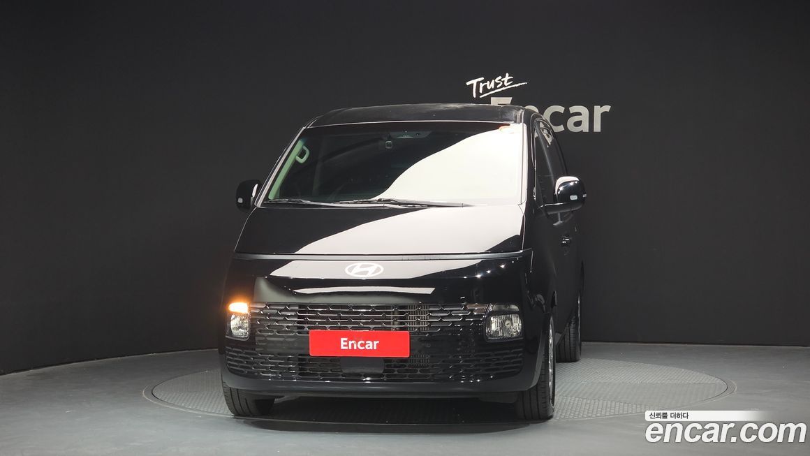 Hyundai Staria 2025