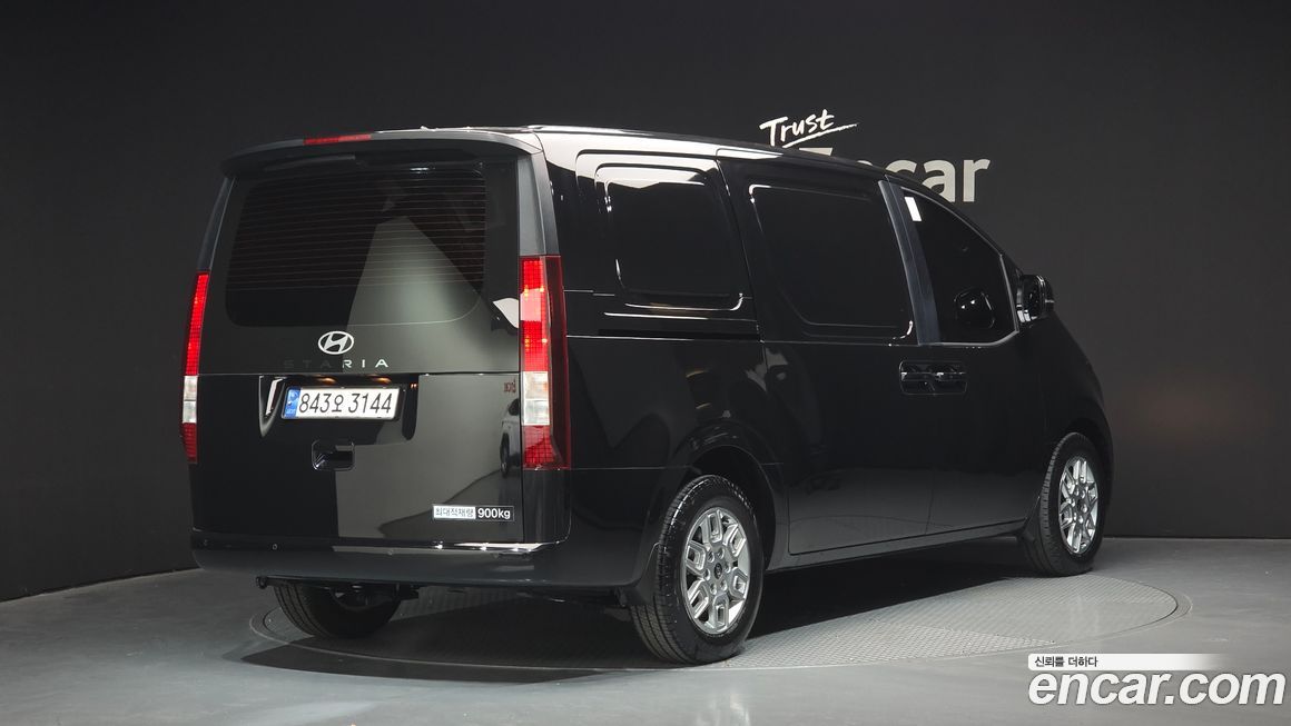 Hyundai Staria 2025