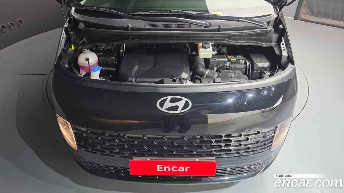 Hyundai Staria 2025