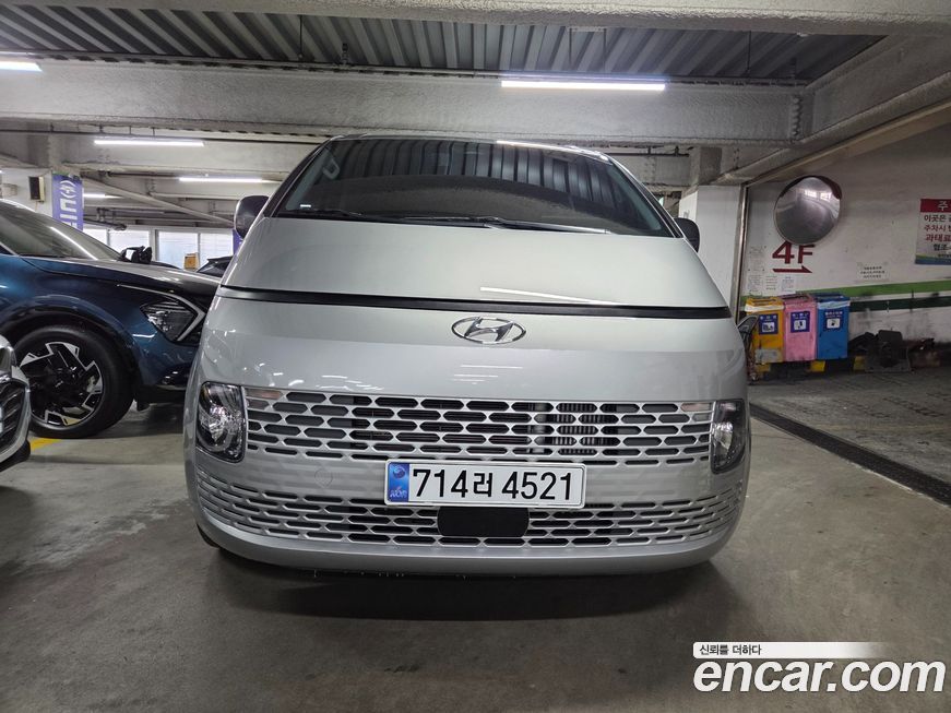 Hyundai Staria 2022