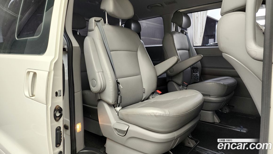 Hyundai Starex 2019